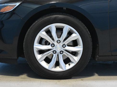 Used 2020 Chevrolet Malibu LT FWD image 21