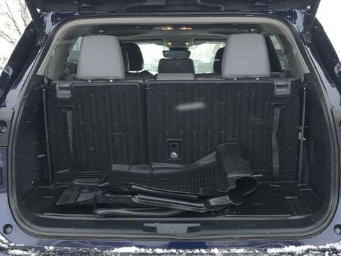 Used 2020 Toyota Highlander Limited image 19