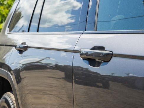 New 2025 Jeep Grand Cherokee L Laredo w/ Luxury Tech Group I image 15