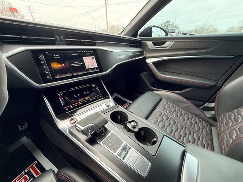 Used 2022 Audi RS 6 image 31