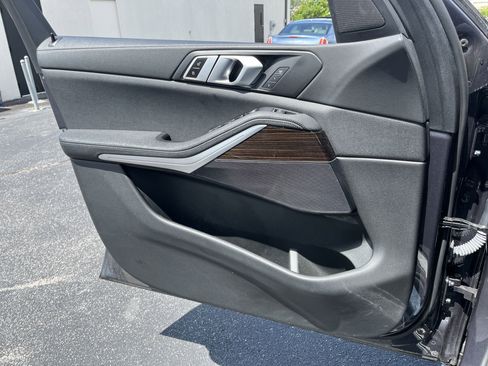 Used 2020 BMW X5 sDrive40i w/ Premium Package image 18