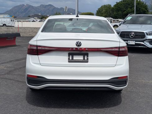 Used 2025 Volkswagen Jetta Sport FWD image 14