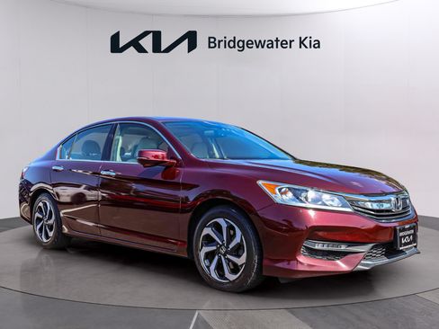 Used 2017 Honda Accord EX-L image 1