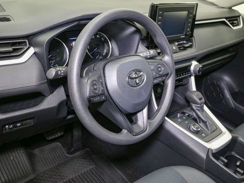 Used 2022 Toyota RAV4 LE image 23