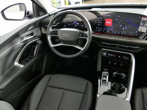 New 2025 Audi Q5 Premium Plus image 24