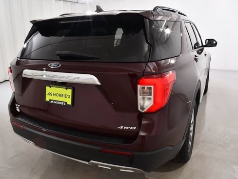 Used 2022 Ford Explorer XLT w/ Equipment Group 202A AWD/4WD image 12