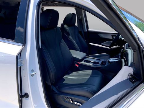 Used 2026 Acura MDX FWD w/ Technology Package image 9