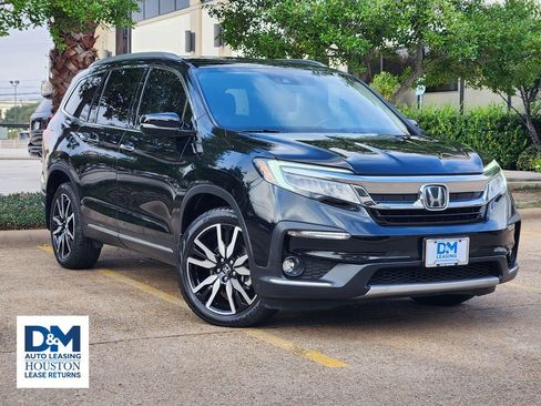 Used 2020 Honda Pilot Touring image 1