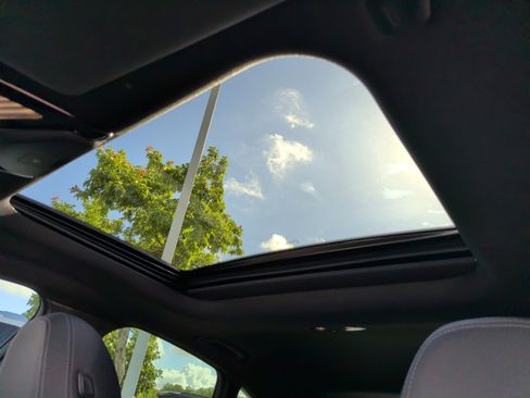 Certified 2023 BMW i4 eDrive40 w/ M Sport Package RWD image 31