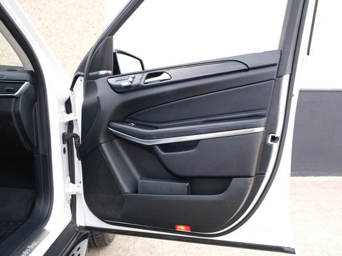 Used 2018 Mercedes-Benz GLS 550 GLS 550 4MATIC Sport Utility 4 w/ Driver Assistance Package image 33