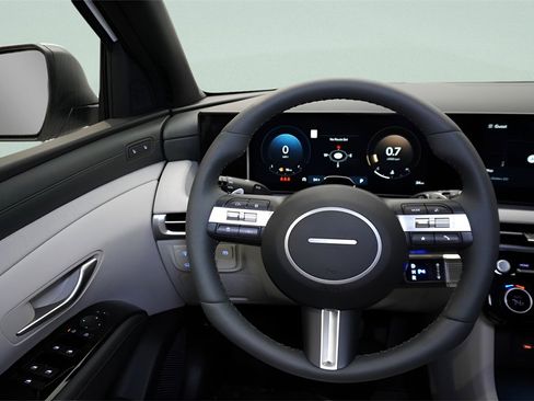 New 2025 Hyundai Tucson Limited image 14