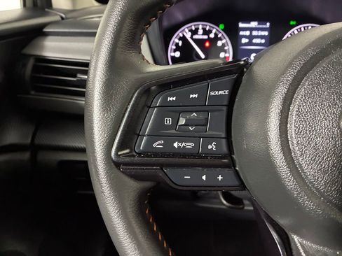 Certified 2025 Subaru Crosstrek 2.5i Limited w/ Crosstrek Mirror Package image 11