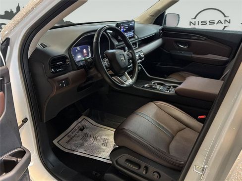 Used 2023 Honda Pilot Elite image 8