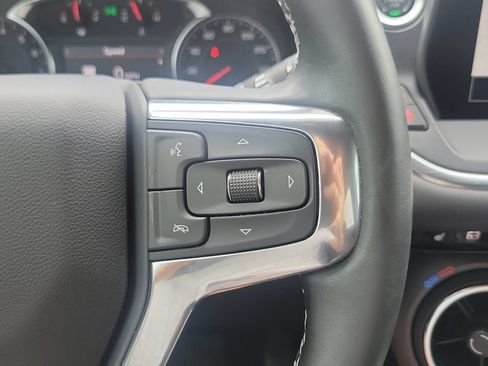 Used 2025 Chevrolet Blazer LT w/ Sound & Technology Package FWD image 21