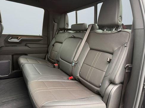 Used 2024 Chevrolet Silverado 2500 High Country image 13