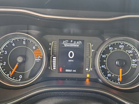 Used 2019 Jeep Cherokee Latitude w/ Popular Appearance Group FWD image 14