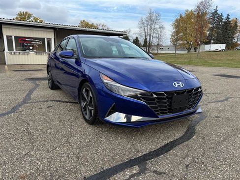 Used 2021 Hyundai Elantra Limited image 35