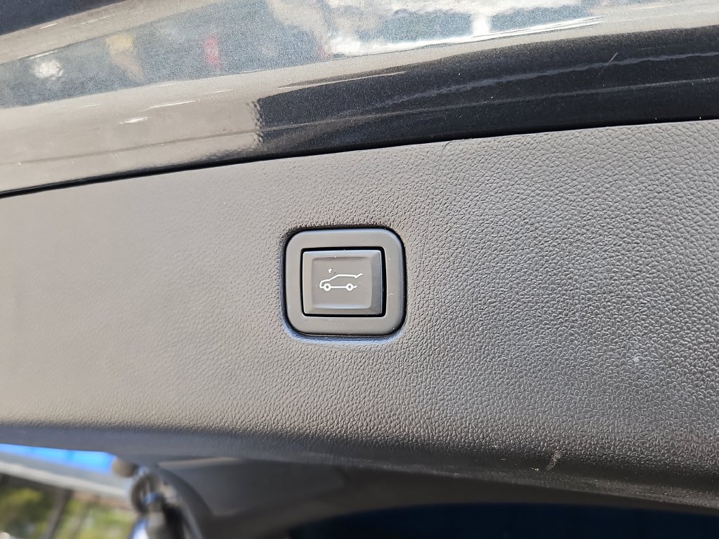 Used 2020 Chevrolet Blazer LT AWD/4WD image 30