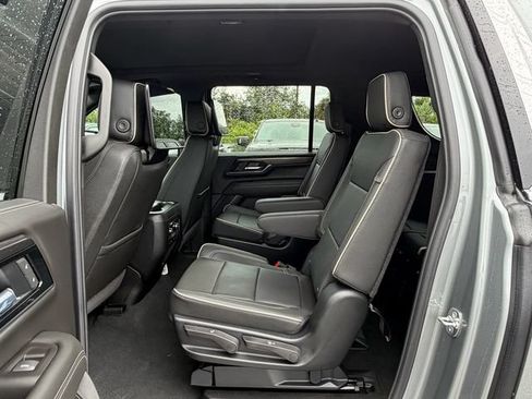 New 2026 GMC Yukon XL Elevation w/ Elevation Premium Package AWD/4WD image 17