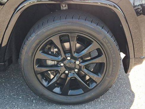 Certified 2020 Jeep Grand Cherokee Altitude image 9