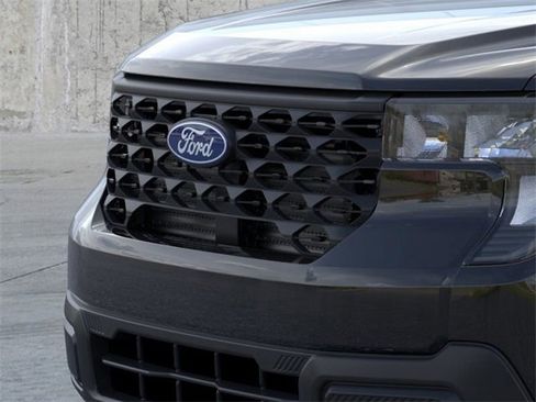 New 2025 Ford Maverick XL w/ Equipment Group 102A image 18