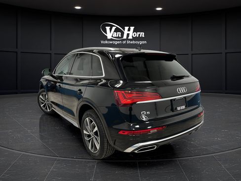 Used 2023 Audi Q5 2.0T Premium w/ Convenience Package AWD/4WD image 5