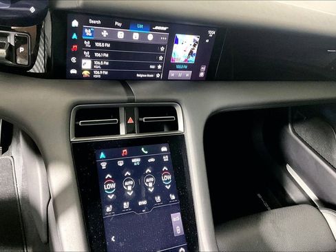 Used 2025 Porsche Taycan image 25