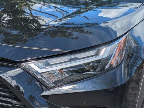 Used 2025 Toyota RAV4 XLE FWD image 10