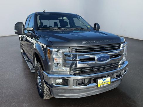 Used 2019 Ford F350 Lariat w/ Lariat Value Package image 7