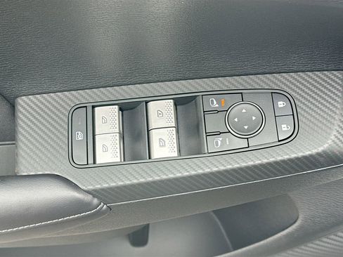 New 2026 Mitsubishi Outlander ES image 18