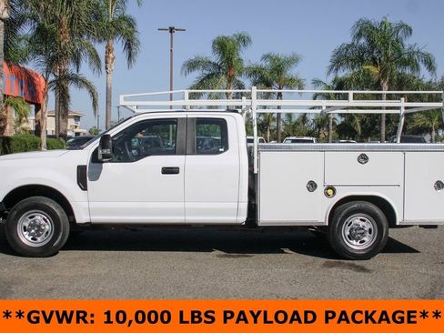 Used 2022 Ford F250 XL w/ Power Equipment Group image 5