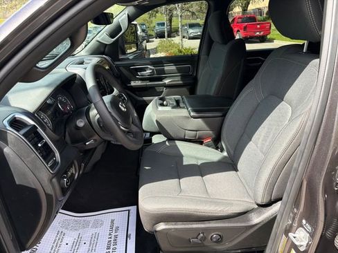 Used 2025 RAM 1500 Big Horn AWD/4WD image 9