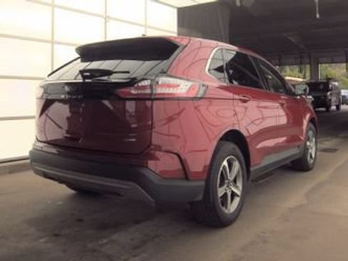 Used 2024 Ford Edge SEL w/ Convenience Package AWD/4WD image 5