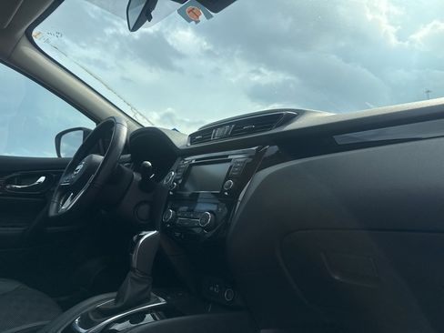 Certified 2022 Nissan Rogue Sport SV w/ Technology Package image 26