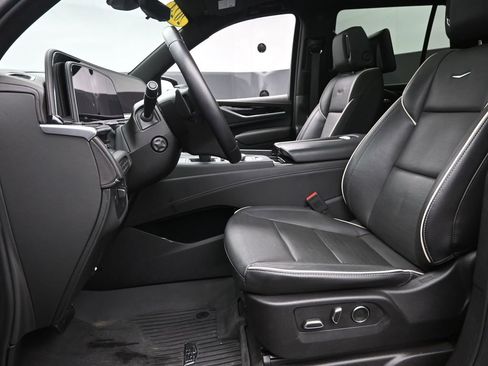 Certified 2024 Cadillac Escalade Sport w/ Touring Package image 20