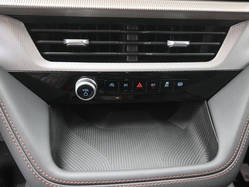 New 2025 Ford Explorer Active w/ Active Comfort Package image 9