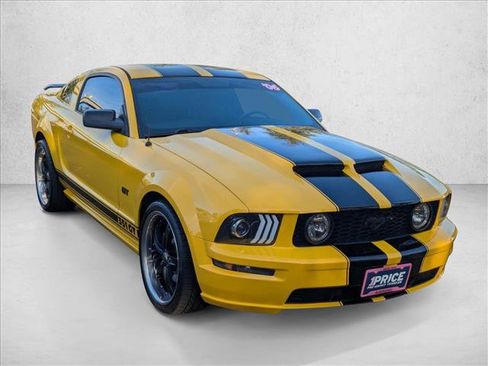 Used 2006 Ford Mustang GT Premium image 3