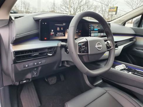 New 2025 Nissan Murano SL image 18