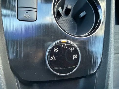 Used 2021 Nissan Rogue S image 20