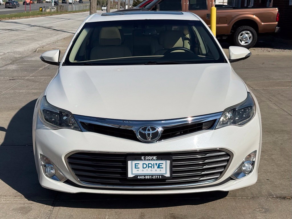 Used 2014 Toyota Avalon Limited FWD image 2