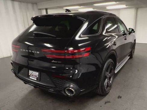 Used 2025 Genesis GV70 3.5T Sport w/ Sport Advanced Package AWD/4WD image 8