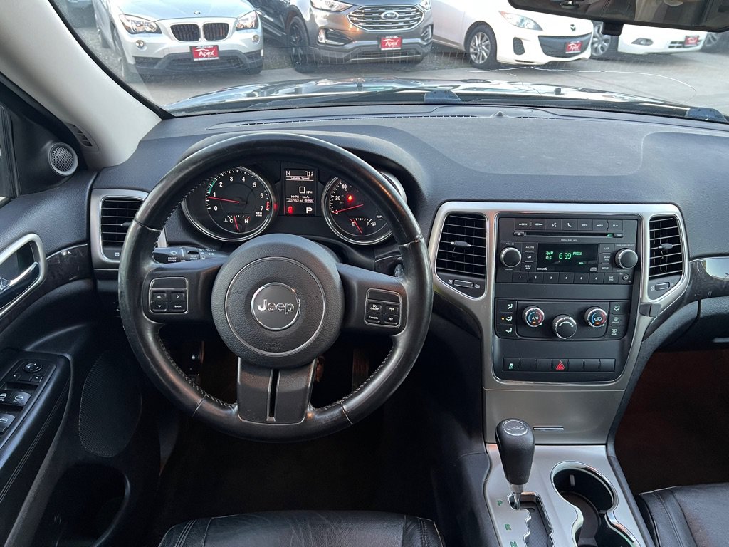 Used 2011 Jeep Grand Cherokee Laredo AWD/4WD image 14