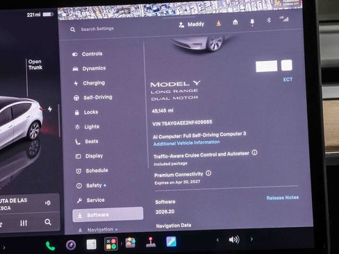 Used 2022 Tesla Model Y Long Range AWD/4WD image 25