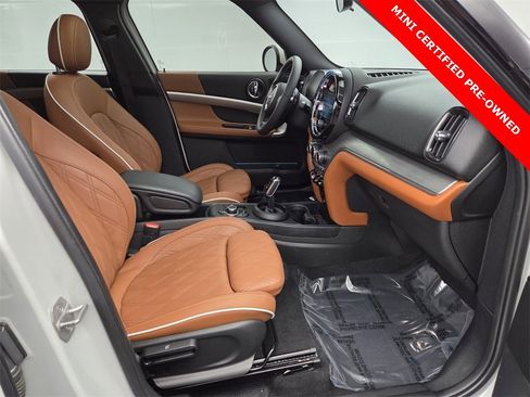 Used 2023 MINI Cooper Countryman S w/ Signature Upholstery Package image 16
