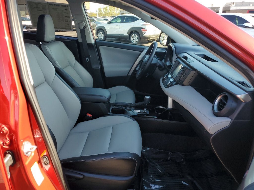 Used 2017 Toyota RAV4 Limited w/ Advanced Technology Package AWD/4WD image 43