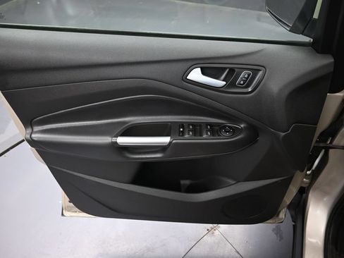 Used 2018 Ford Escape SE AWD/4WD image 23
