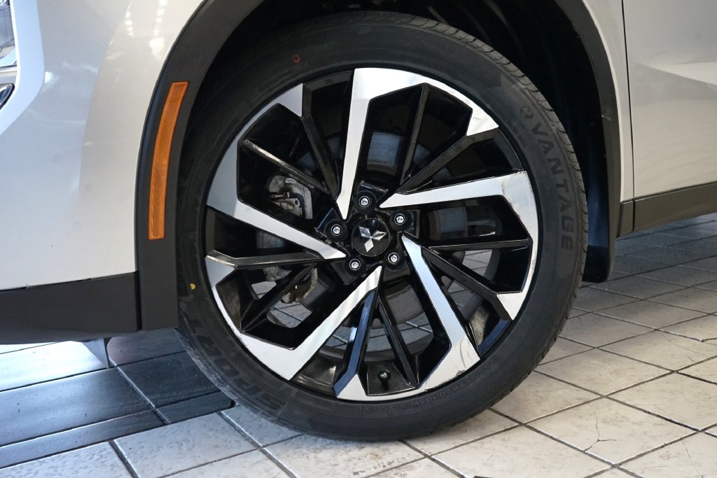 Used 2022 Mitsubishi Outlander ES AWD/4WD image 47