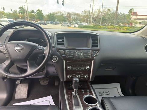Used 2014 Nissan Pathfinder Platinum w/ Platinum Premium Package image 14
