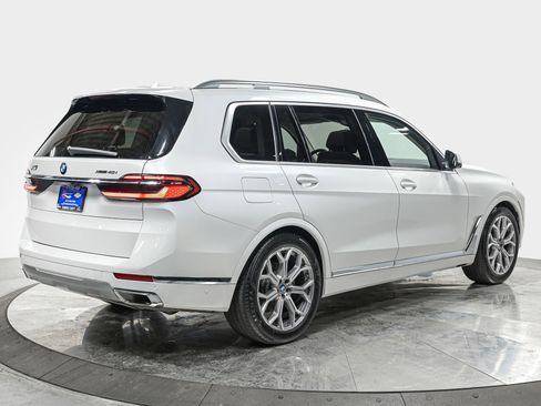 Used 2023 BMW X7 xDrive40i w/ Premium Package image 7