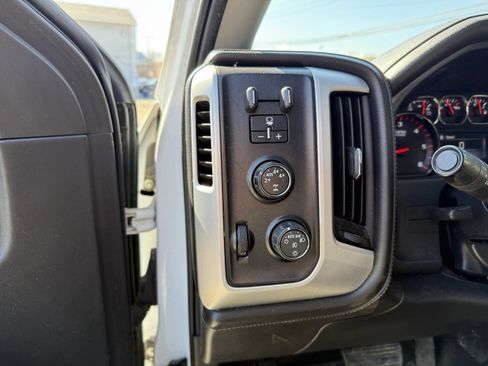 Used 2015 GMC Sierra 1500 SLE w/ SLE Value Package image 19